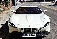 페라리 로마 스파이더 3.9 V8